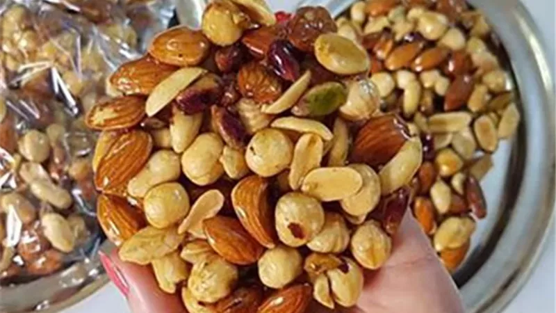 الدكتور كريم جمال يقدم لمرضى السكري ضوابط لتناول حلويات المولد
