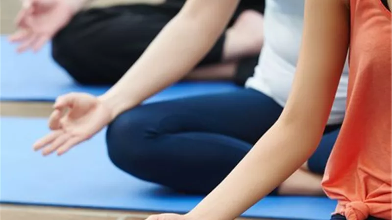 وضعية واحدة فقط قد تخلّصك من التوتر.. كيف تعمل اليوجا على تهدئتك