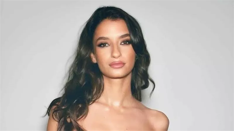 أميرة أديب تنضم إلى وارنر ميوزيك وتطرح أغنيتها الجديدة 