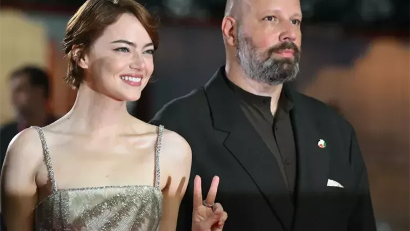 إيما ستون تفاجئ الجميع يتصريحاتها عن الكائنات الفضائية في مهرجان فينسيا السينمائي: 