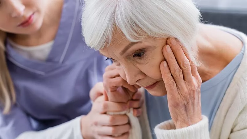 قبل  ظهور أعراضه بـ15 سنة.. مؤشر في الأمعاء قد ينذر بمرض الزهايمر