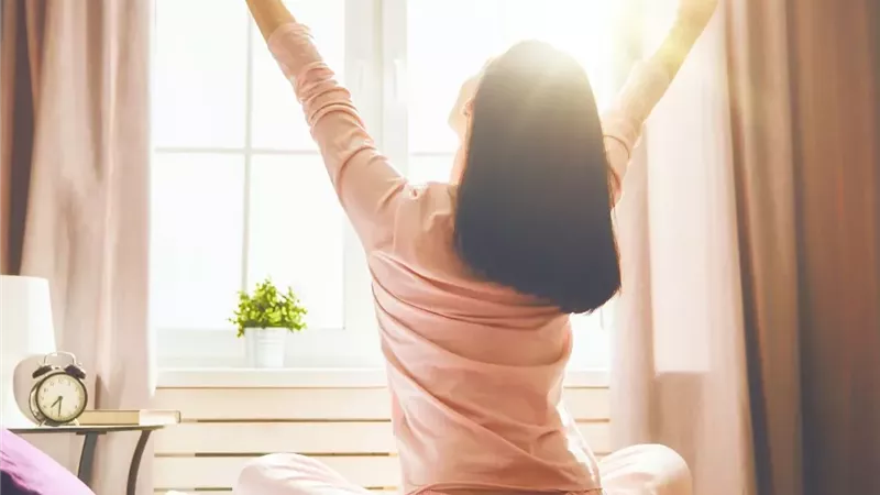  استبدل القهوة بهذه العادات الصباحية الستة للشعور بمزيد من النشاط