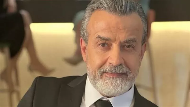 عدنان أبو الشامات يرد على شائعة تعيينه عميدًا للفنون المسرحية