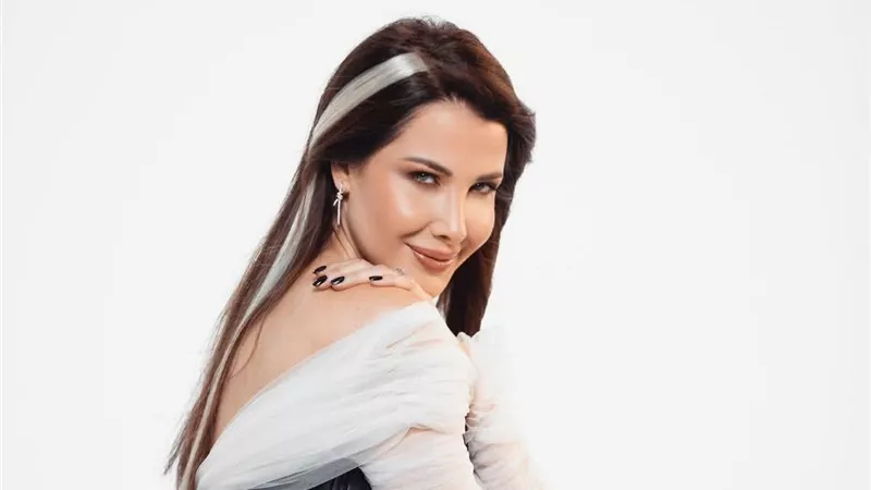 نانسي عجرم تتألق بإطلالة ساحرة في أحدث كليباتها بتوقيع جان لويس صبجي
