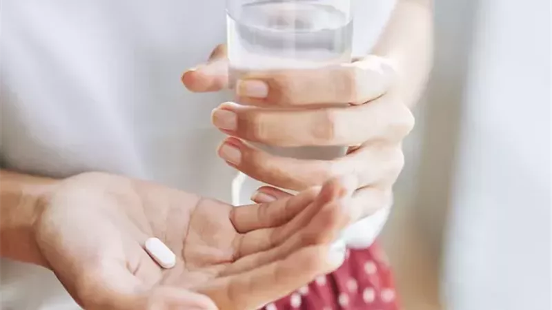 أفضل وقت لتناول البيوتين للحصول على بشرة وأظافر  أكثر صحة