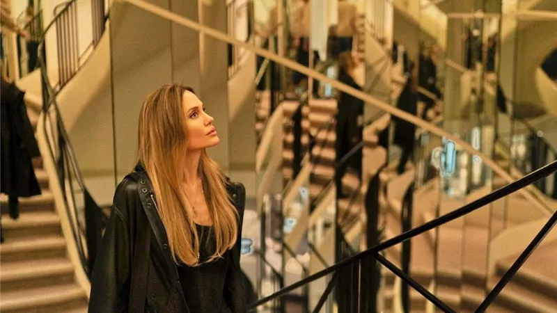 بعد ضجة أثارها في تورنتو السينمائي.. خمسة معلومات عن فيلم أنجيلينا جولي الجديد 