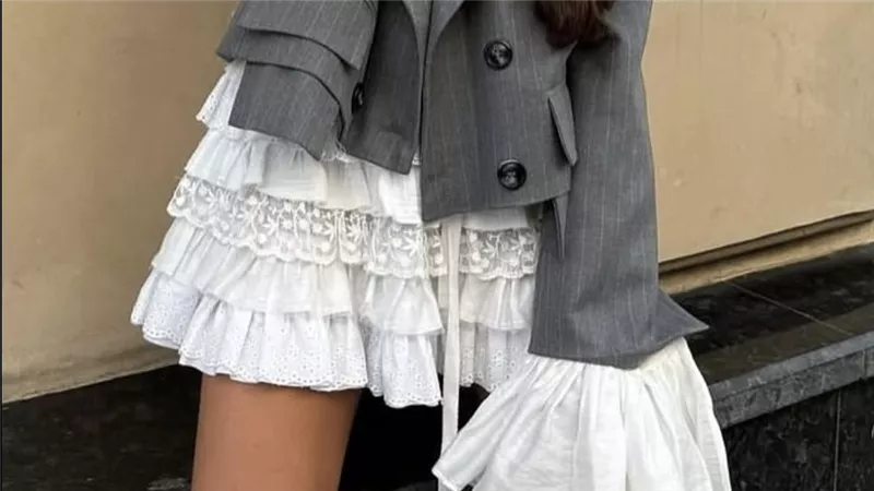 قصيرة، ميدي أم ماكسي؟ التنانير الكشكش (ruffled skirt)خيارك المثالي لهذا الموسم