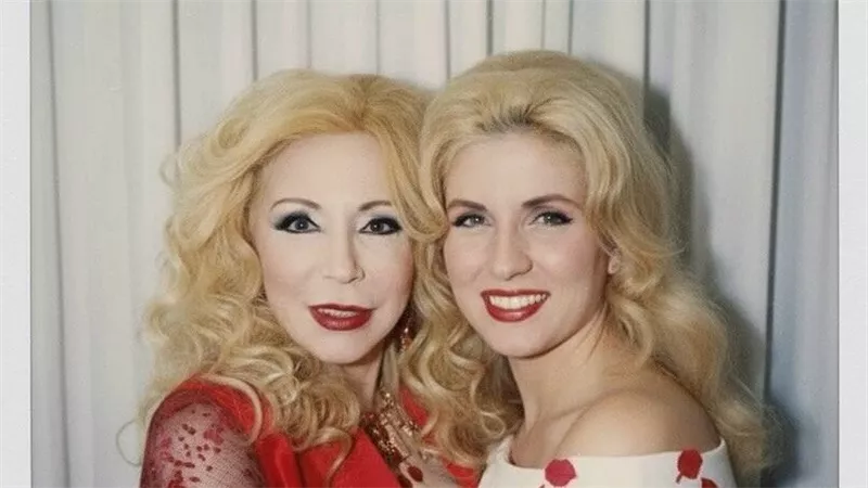 بين الماضي والحاضر .. 40 صورة جديدة للمشاهير بالذكاء الاصطناعي تجتاح مواقع التواصل الإجتماعي