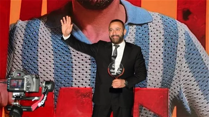 أحمد السقا يحصد جائزة أفضل ممثل سينما عن فيلم 