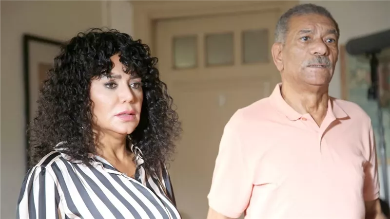 الصور الأولى من مسلسل لينك والعمل يسط الضوء على النصب الإلكتروني