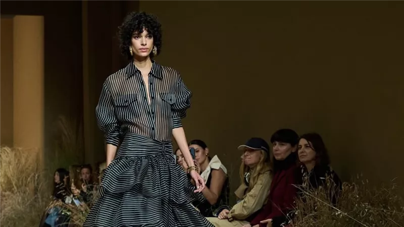 منصة الموضة تستضيف إبداعات Luisa Spagnoli ضمن عروض MFW SS26