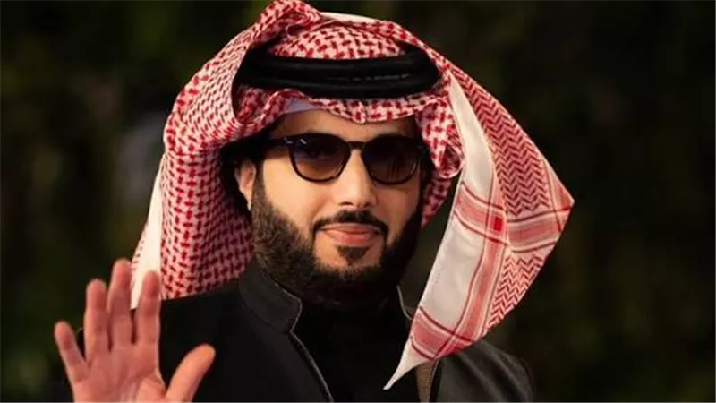 من فكرته.. تركي آل الشيخ يجمع بين أحمد عز المخرج العالمي ستيفن هوبكنز في مسلسل 