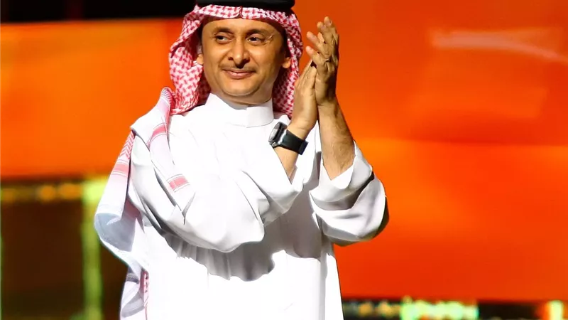 تعرف على تفاصيل أغلى ساعة اقتناها عبد المجيد عبد الله