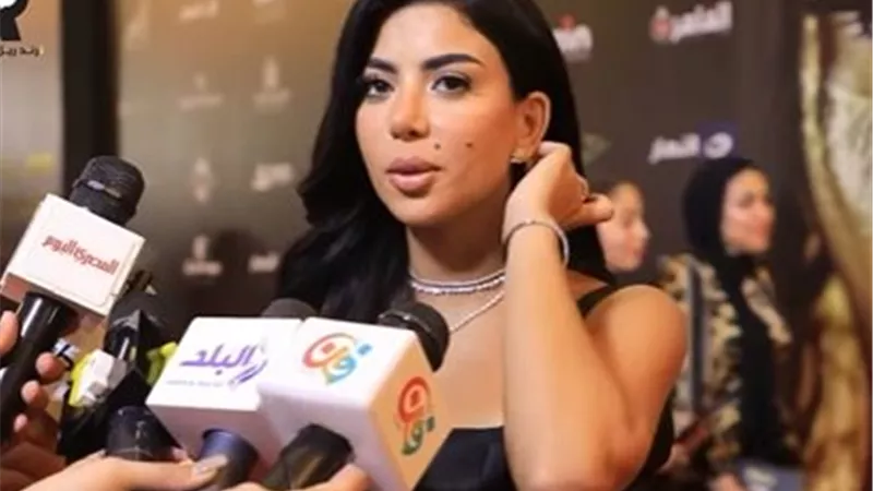 كارولين عزمي لـ