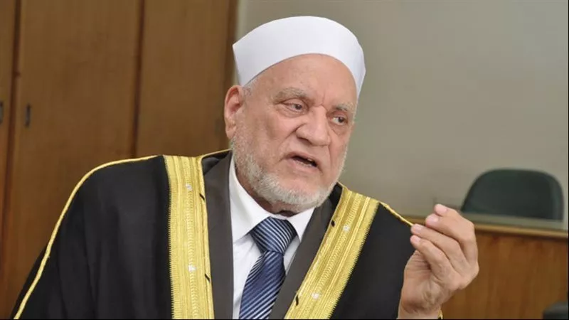 مصطفى شعبان ينعى أحمد عمر هاشم: أفنى عمره في خدمة العلم والدين