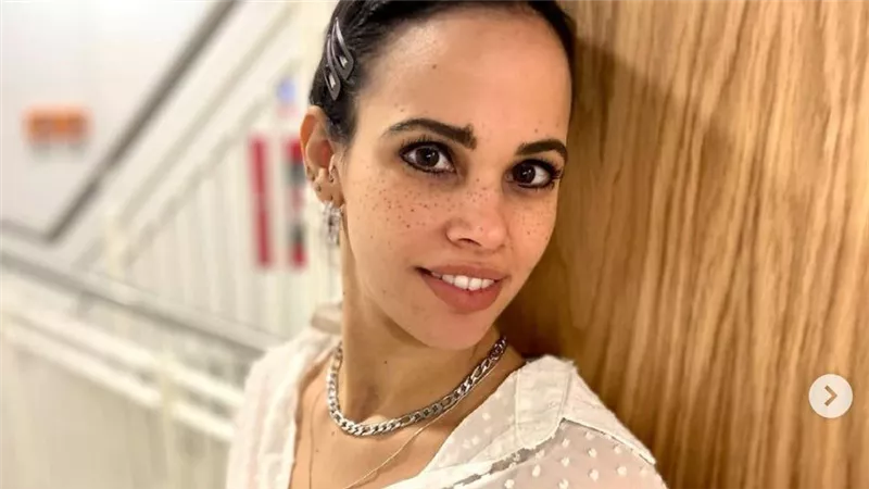 ابنة عمرو دياب تحتفل بعيد ميلاده بصورة نادرة