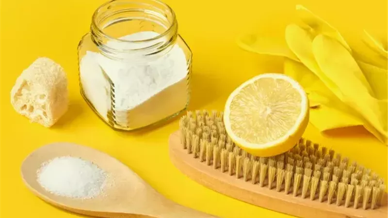 9 أسطح لا يجب عليك تنظيفها بالليمون أبدًا