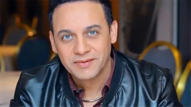 مصطفى قمرلـ
