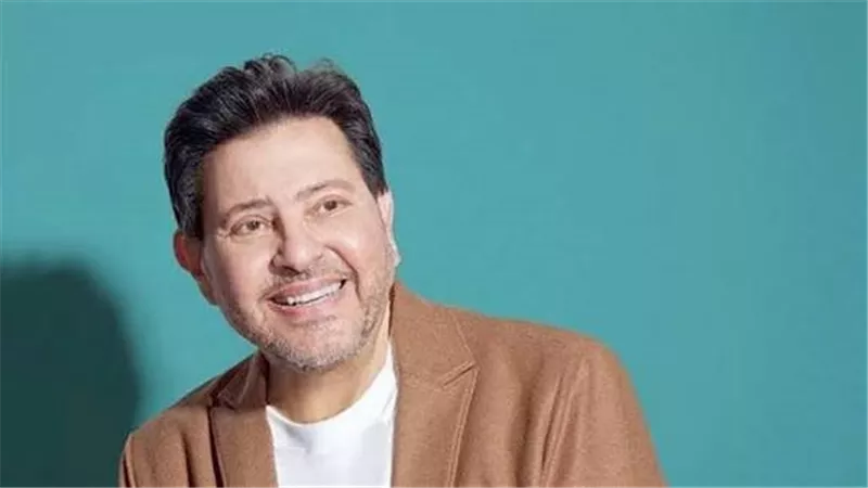 (خاص) هاني شاكر يغني 3 أغنيات جديدة لأول مرة على مسرح النافورة بمهرجان الموسيقى العربية