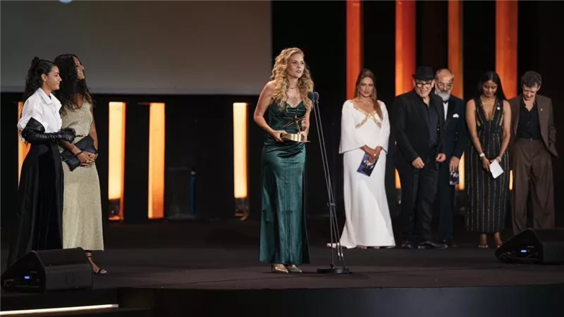 تعليق مخرجة فيلم وين ياخذنا الريح بعد فوزه بأفضل فيلم روائي عربي بمهرجان الجونة السينمائي