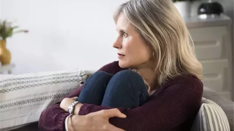 أعراض لم يخبرك بها أحد قبل انقطاع الطمث.. إليك ما تحتاجين معرفته