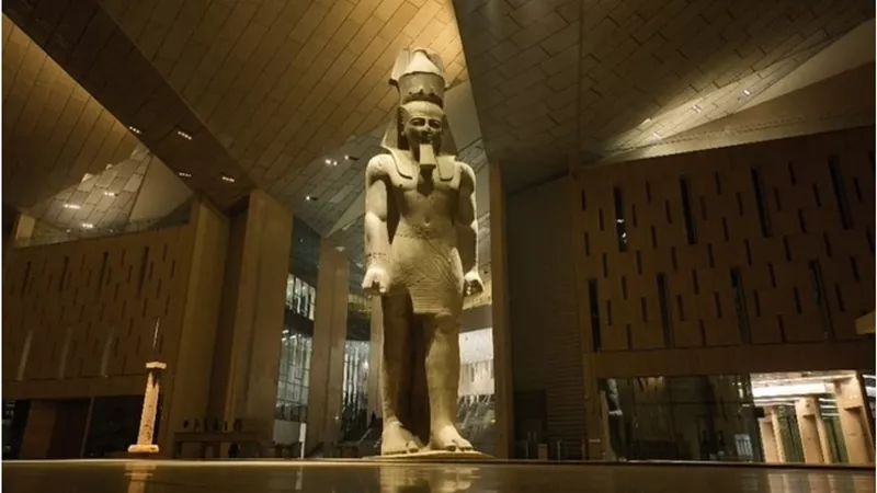 مهرجان القاهرة السينمائي: افتتاح المتحف المصري الكبير لحظة فخر تتوج عظمة مصر وحضارتها