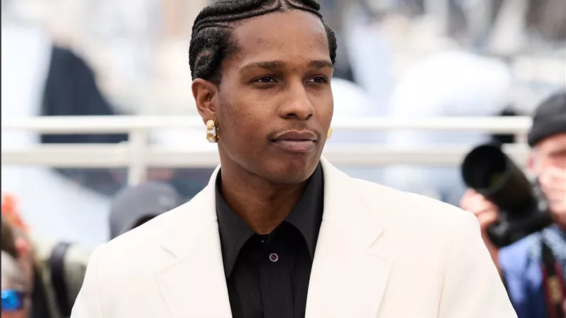 ASAP Rocky يحصد لقب Fashion Icon لعام 2025 بإطلالة من Chanel