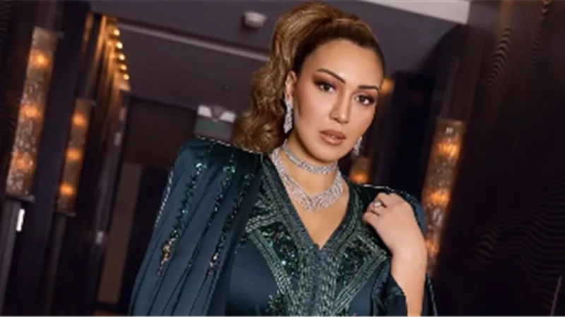 أسماء لمنور تحتفل بالمسيرة الخضراء مع جمهور الداخلة غدا