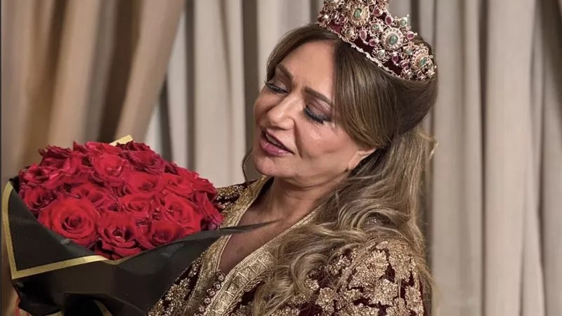 ليلى علوي تتألق بالقفطان المغربي في مهرجان السينما بالرباط: احتفاء بالفن والثقافة والأناقة الشرقية