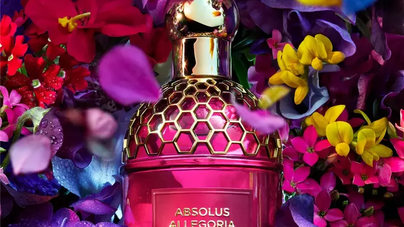 رحلة في عالم العطور.. إليكِ أحدث الإبداعات المناسبة لموسم الشتاء