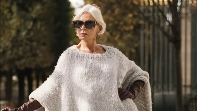 	البلوڤرات الواسعة (maxi sweaters )تتصدر صيحات الموسم: أناقة مريحة بكل المقاييس