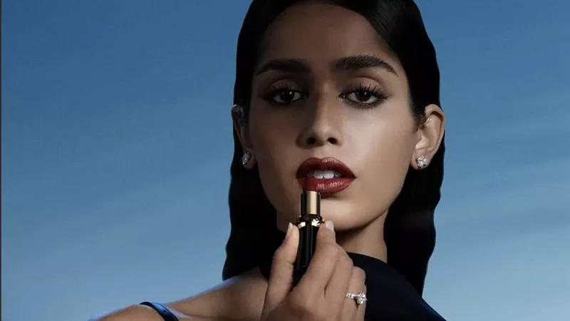 Louis Vuitton تحتفي ببداية العام الجديد بلمسة متوهجة مع إصدار LV Rouge