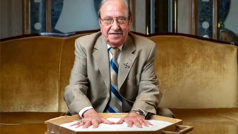سلوم حداد ومنى واصف ودريد لحام.. نجوم سوريا يضعون بصماتهم على حائط الشهرة بالسعودية