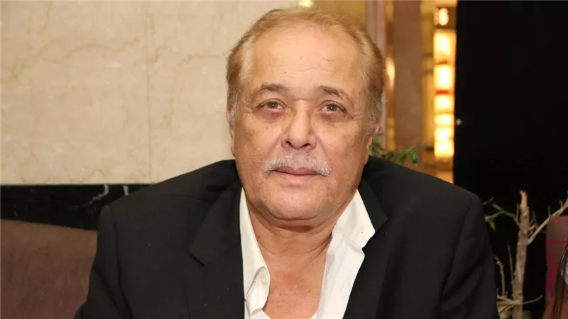 في ذكرى رحيله.. محمود عبد العزيز “ساحر السينما المصرية” الذي لا يُنسى