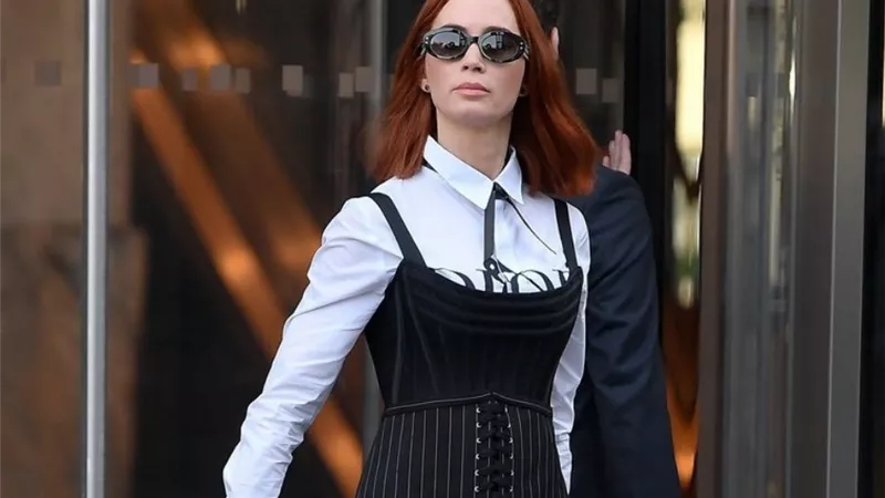 إميلي بلانت تتحدث عن تأثير دورها في ‘THE DEVIL WEARS PRADA’ على حياتها المهنية