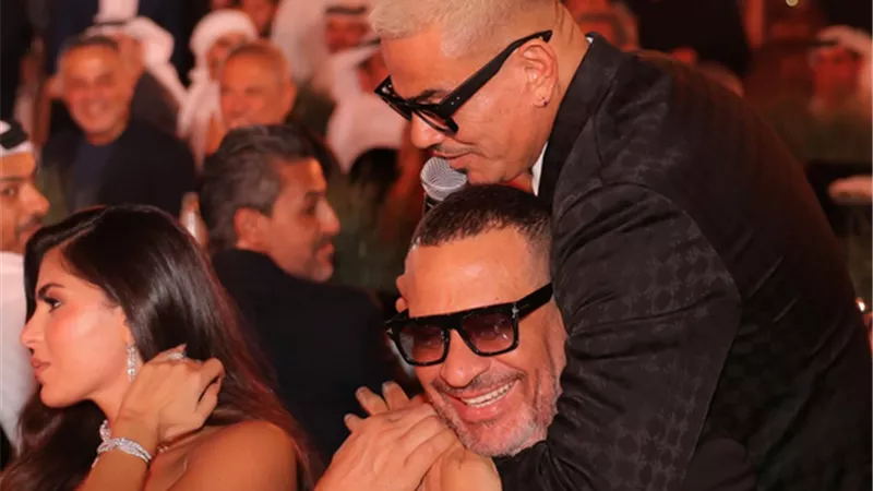 ماجد المصري ينشر صورة تجمعه بالهضبة.. ويعلق: عشرة العمر