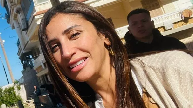 أحمد السعدني ودينا الشربيني في كواليس 