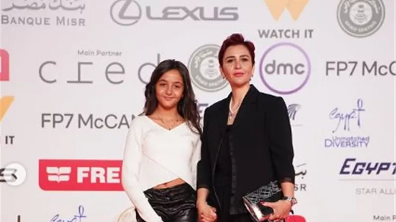من فيلم ضد السينما لـ اللي ميتسماش.. فنانون يخطفون الأضواء في العروض الخاصة لأفلامهم بالقاهرة السينمائي