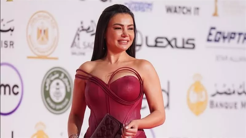 دينا فؤاد:أفلام الأبيض والأسود شكلت ذوقي الفني وحبي للتمثيل