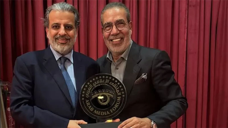 ماضي الخميس يكرم مدحت العدل وصناع 