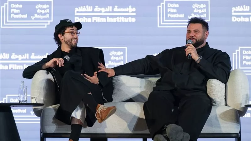 رامي يوسف ومو عامر يدعوان إلى سرد عربي جريء في مهرجان الدوحة السينمائي: “انتهى زمن الخطوط الحمراء”