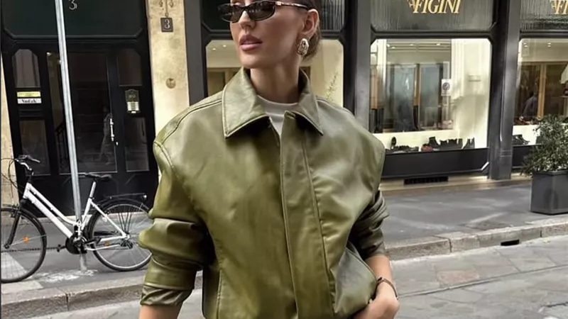 Olive green jacket يعود بقوة... جاكيت عصري يناسب كل الإطلالات