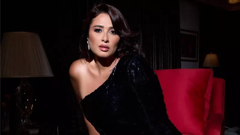 مسلسل وفيلمين.. ياسمين عبد العزيز تنافس بقوة في السينما والتلفزيون