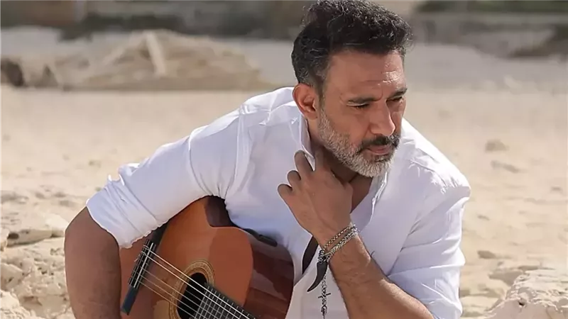 (خاص) عمرو مصطفى: سعيد بنجاح “خطفوني” مع عمرو دياب.. وأعمل على ألبوم ضخم لمحمد حماقي