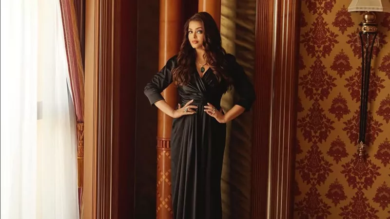وصول أيشواريا راي إلى الجلسة الحوارية في 