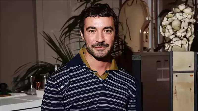 بعد استحواذ برادا على فيرساتشي… داريو فيتالي يغادر منصبه بعد موسم واحد فقط