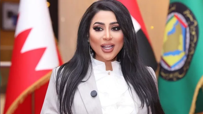 شيماء سبت تحتفي بيوم المرأة البحرينية