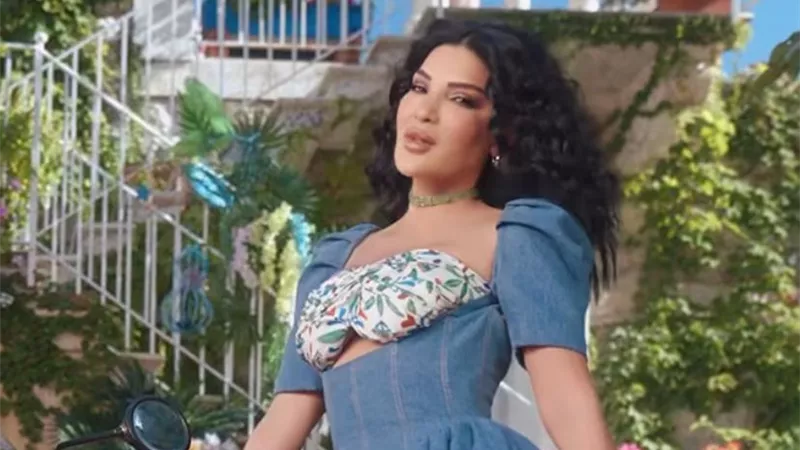 لمحات أولى من كليب 