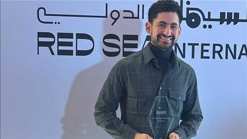 أمير المصري يحصد جائزة International Vanguard Actor من مجلة فاريتي في مهرجان البحر الأحمر السينمائي 