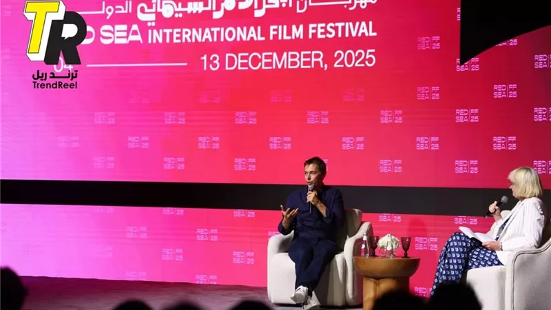 شون بيكر من البحر الأحمر السينمائي: على صناع الأفلام التمسك بموقفهم بعد صفقة نتفليكس ووارنر براذرز